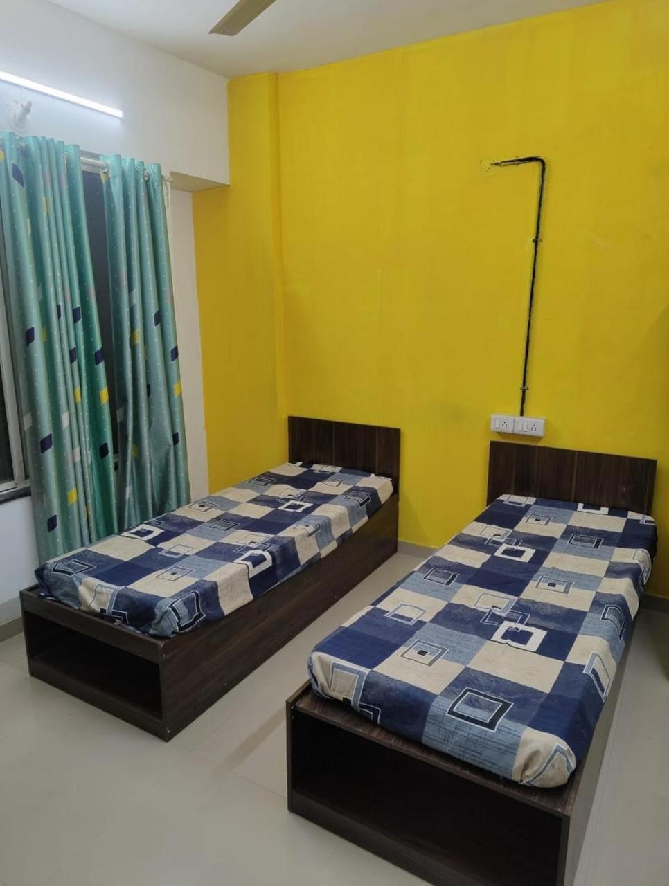 Amber House Hostel Poona Buitenkant foto